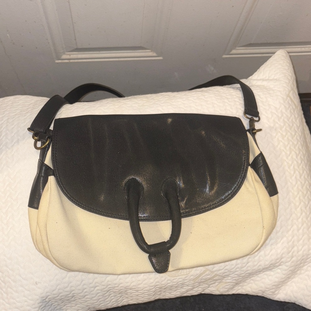 Simply Vera Elegant Black and Cream Women's Bag